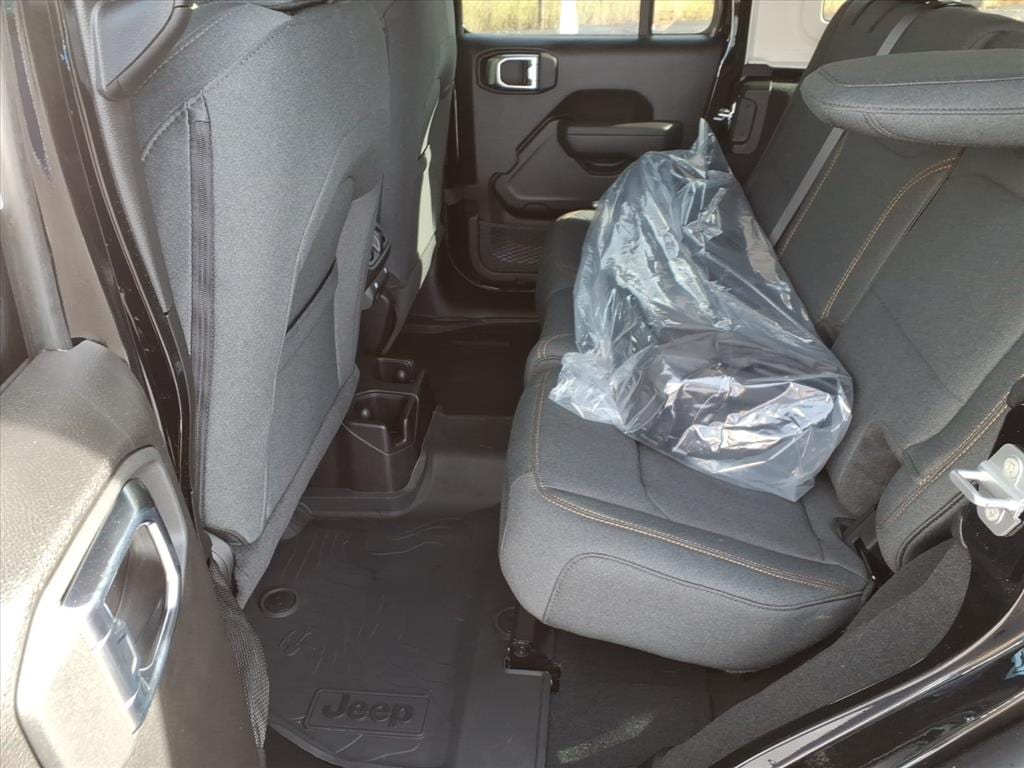 2026 Jeep Wrangler 4-Door Willys - Photo 5