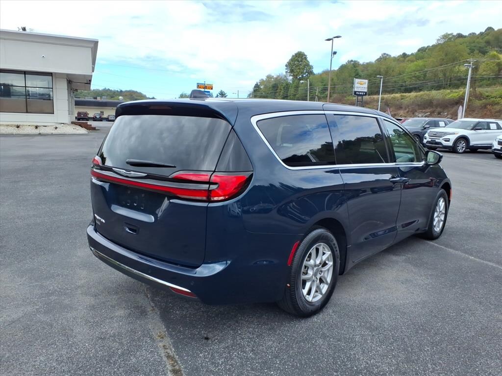 Used 2024 Chrysler Pacifica Touring L Van Passenger Van