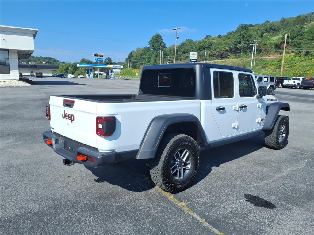Used 2024 Jeep Gladiator Mojave Truck Crew Cab