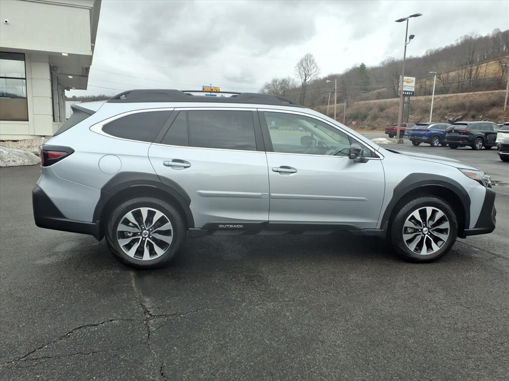 Used 2025 Subaru Outback Limited SUV