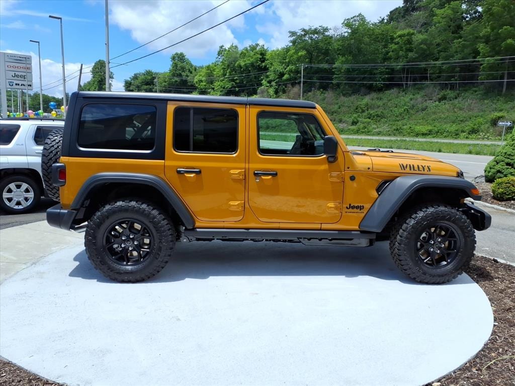 New 2026 Jeep Wrangler 4-DOOR WILLYS Sport Utility