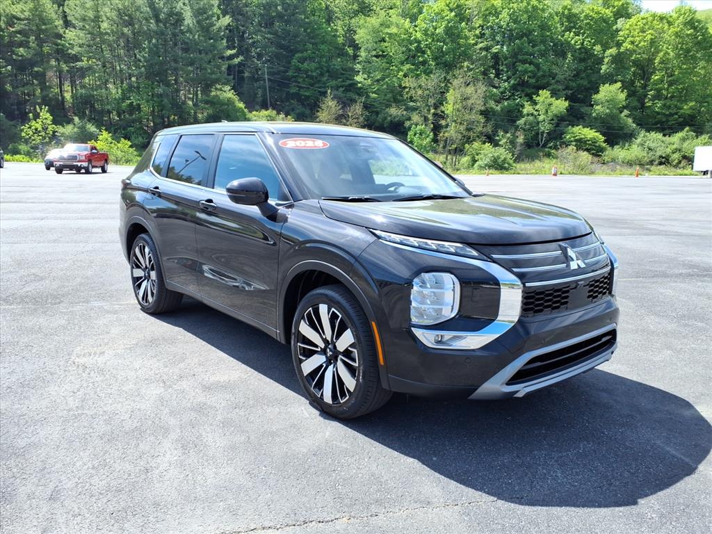 2025 Mitsubishi Outlander SE S-AWC's photo