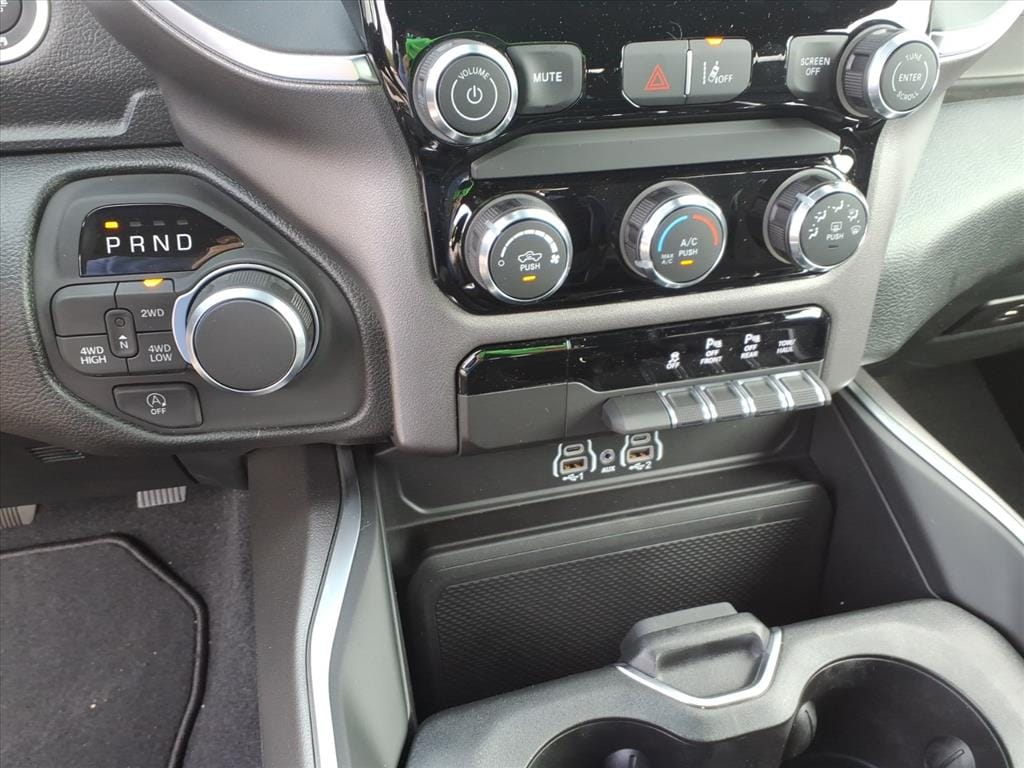 2026 RAM 1500 Express - Photo 12