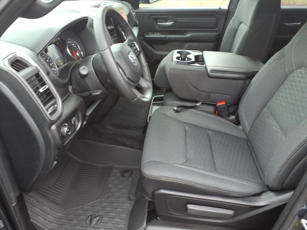 New 2026 Ram 1500 WARLOCK CREW CAB 4X4 5'7 BOX Pickup