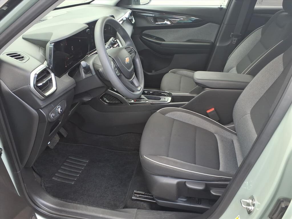 Used 2025 Chevrolet Trailblazer LT SUV