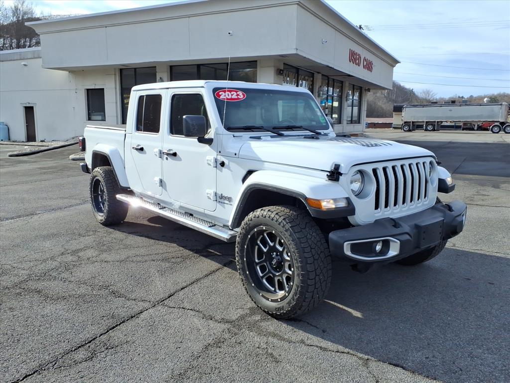 2023 Jeep Gladiator Overland's photo