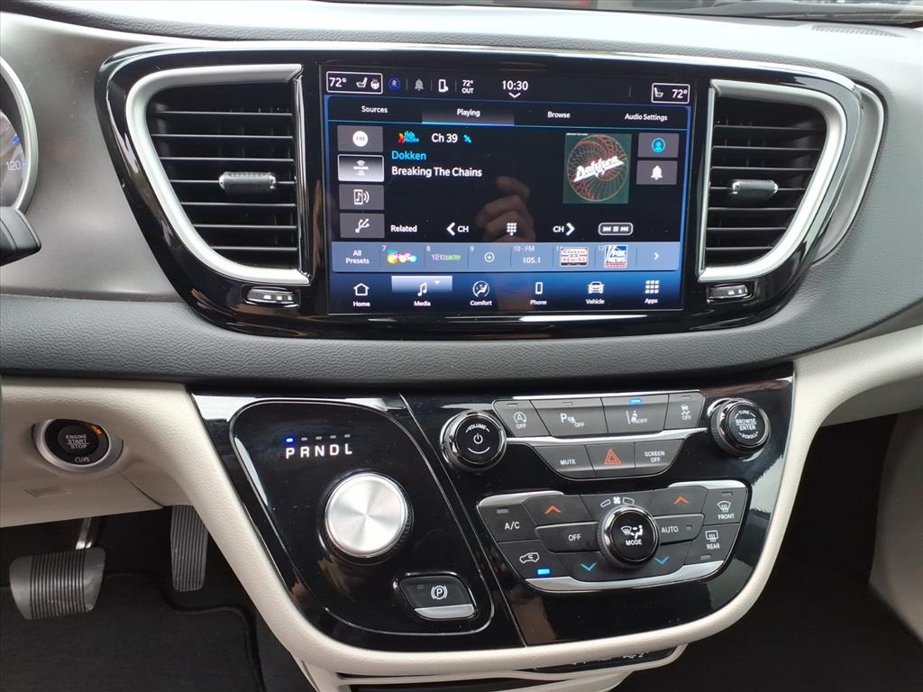 2024 Chrysler Pacifica Touring L - Photo 17