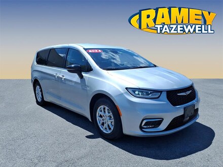 2024 Chrysler Pacifica Touring L Van Passenger Van