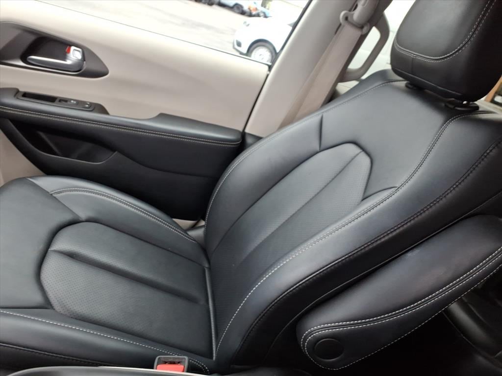 2024 Chrysler Pacifica Touring L - Photo 21