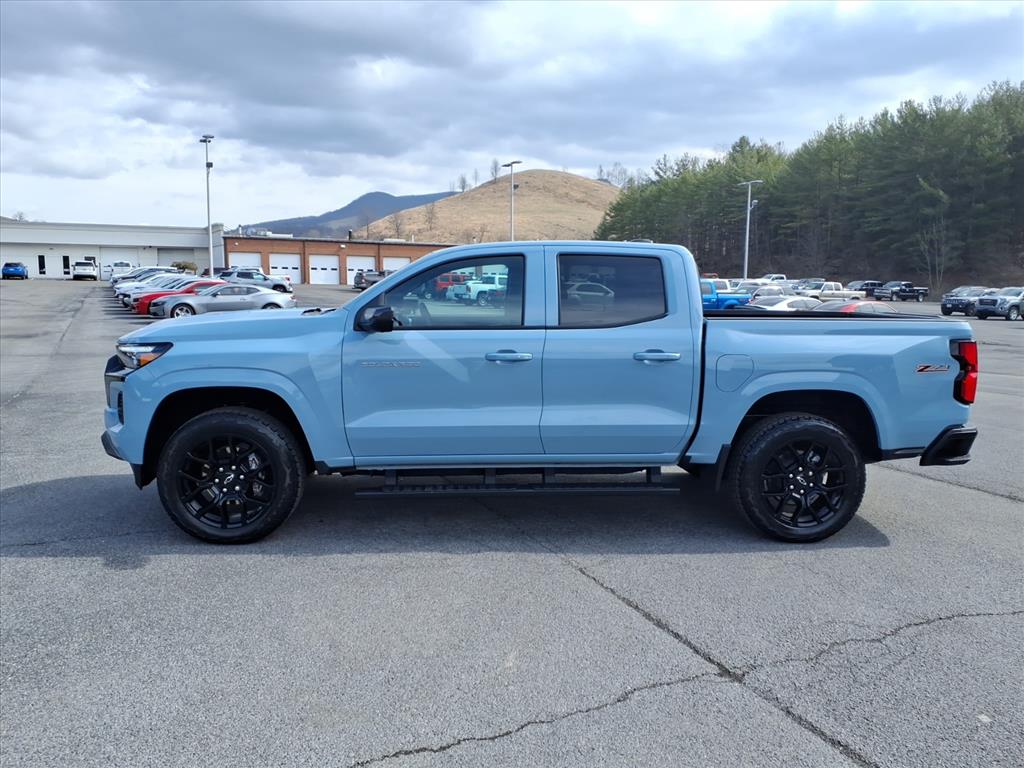 2025 Chevrolet Colorado Z71 - Photo 13