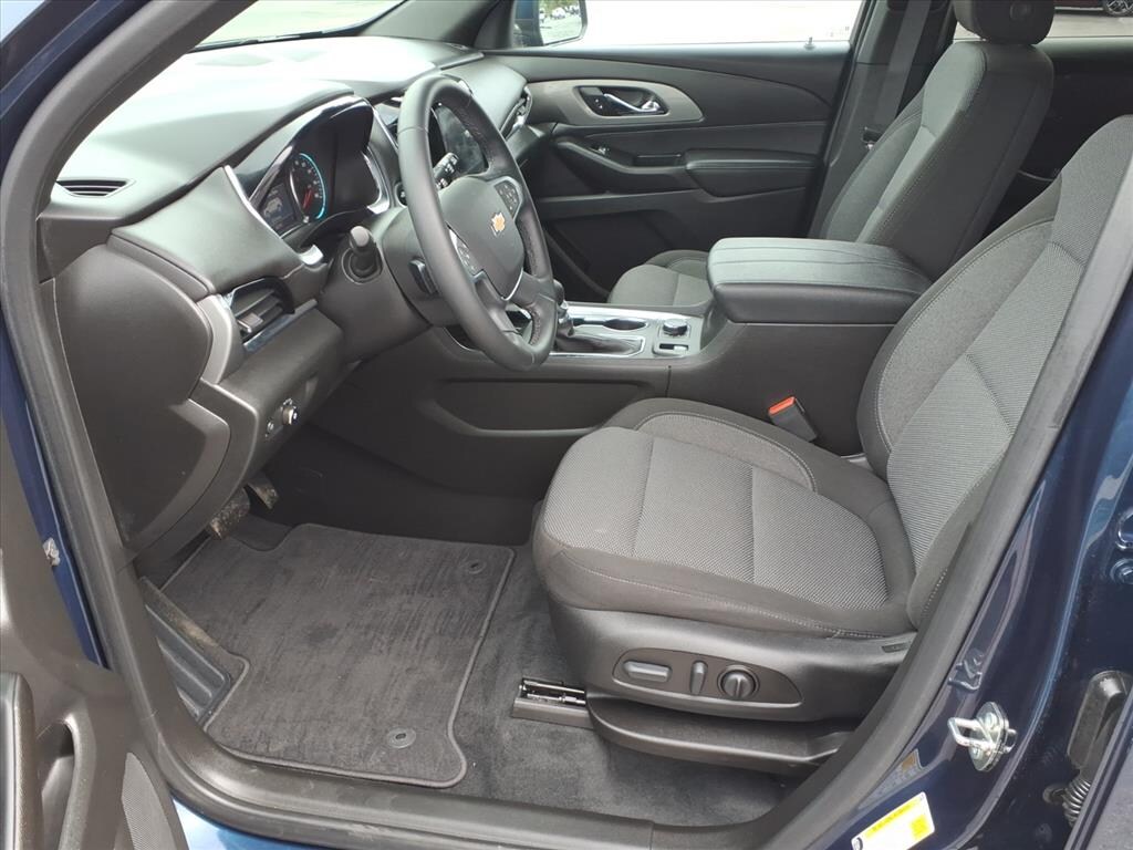 Used 2023 Chevrolet Traverse LT Cloth w/1LT SUV