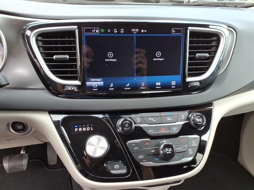 2024 Chrysler Pacifica Touring L - Photo 17