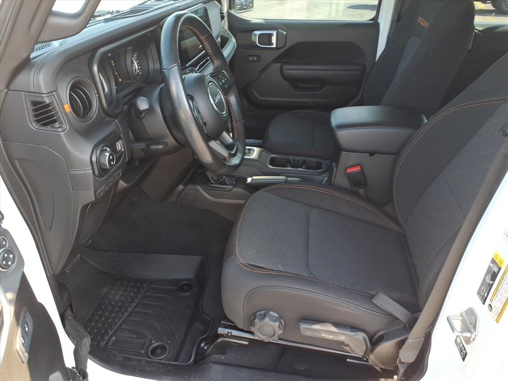 Used 2024 Jeep Gladiator Mojave Truck Crew Cab