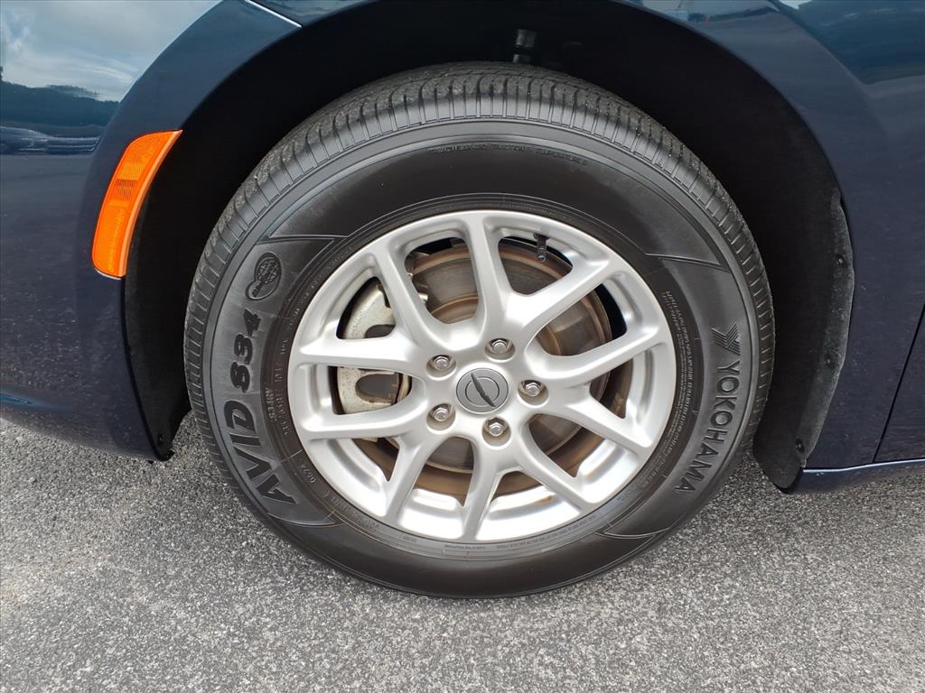 2024 Chrysler Pacifica Touring L - Photo 9