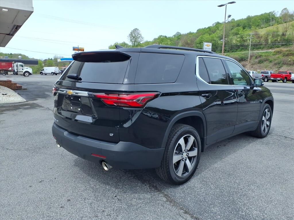 Used 2023 Chevrolet Traverse LT Leather SUV
