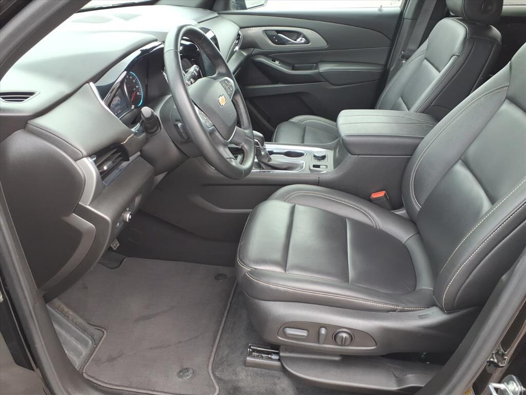 Used 2023 Chevrolet Traverse LT Leather SUV