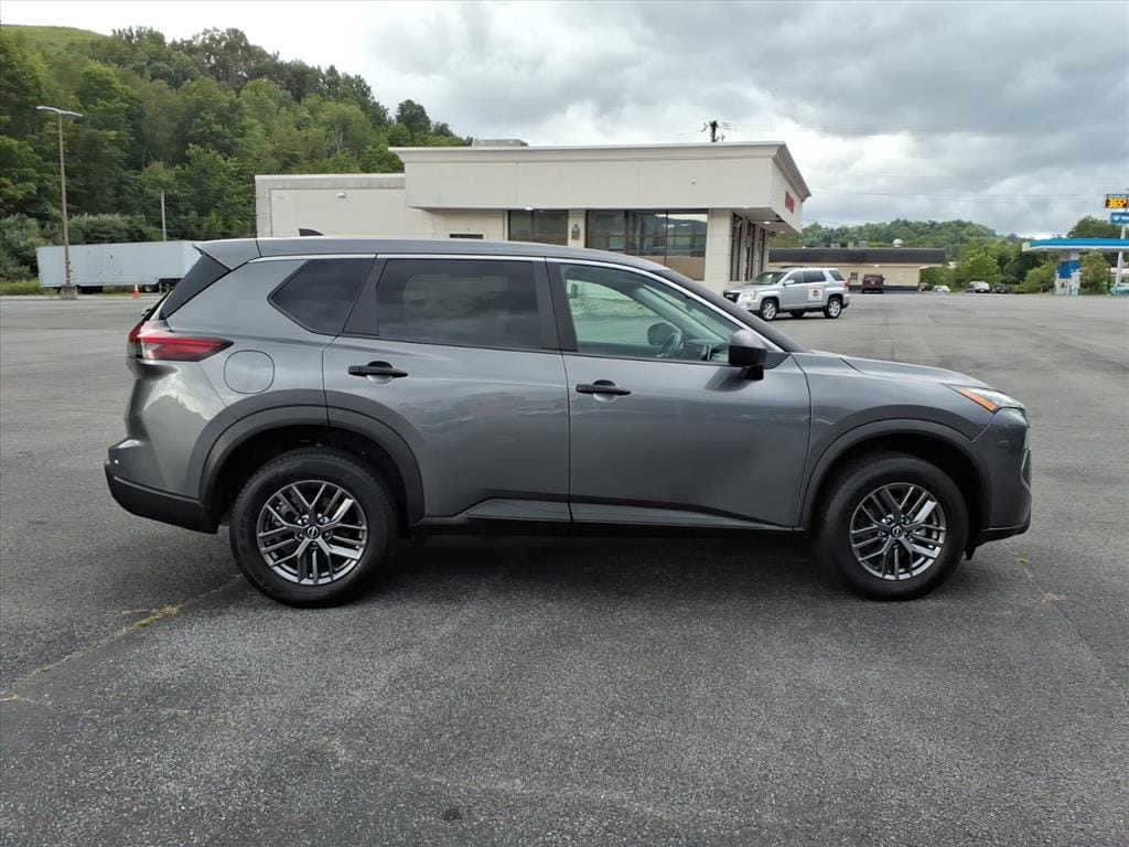 Used 2024 Nissan Rogue S SUV