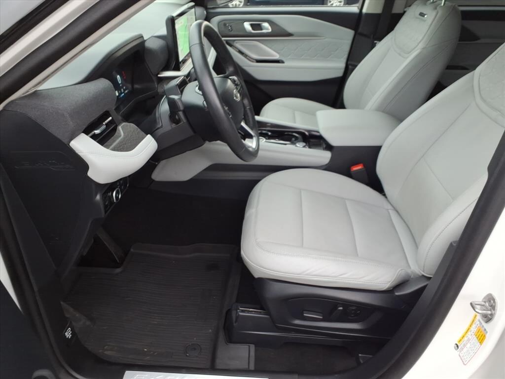 Used 2025 Ford Explorer Platinum SUV