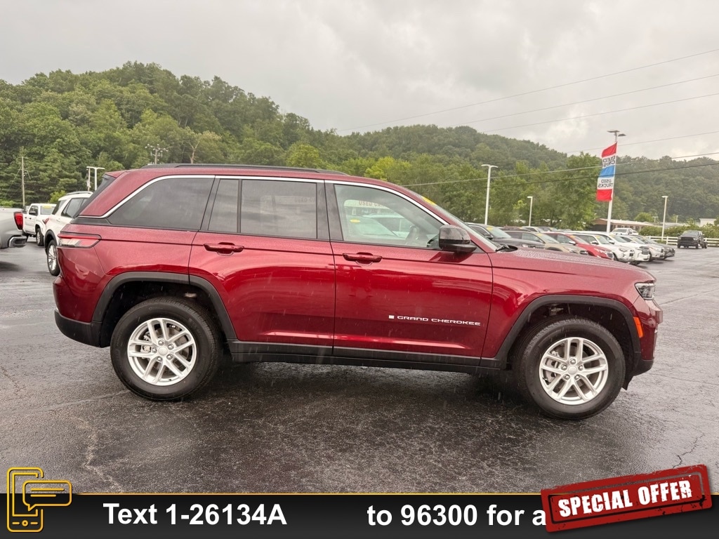 Used 2024 Jeep Grand Cherokee Laredo SUV