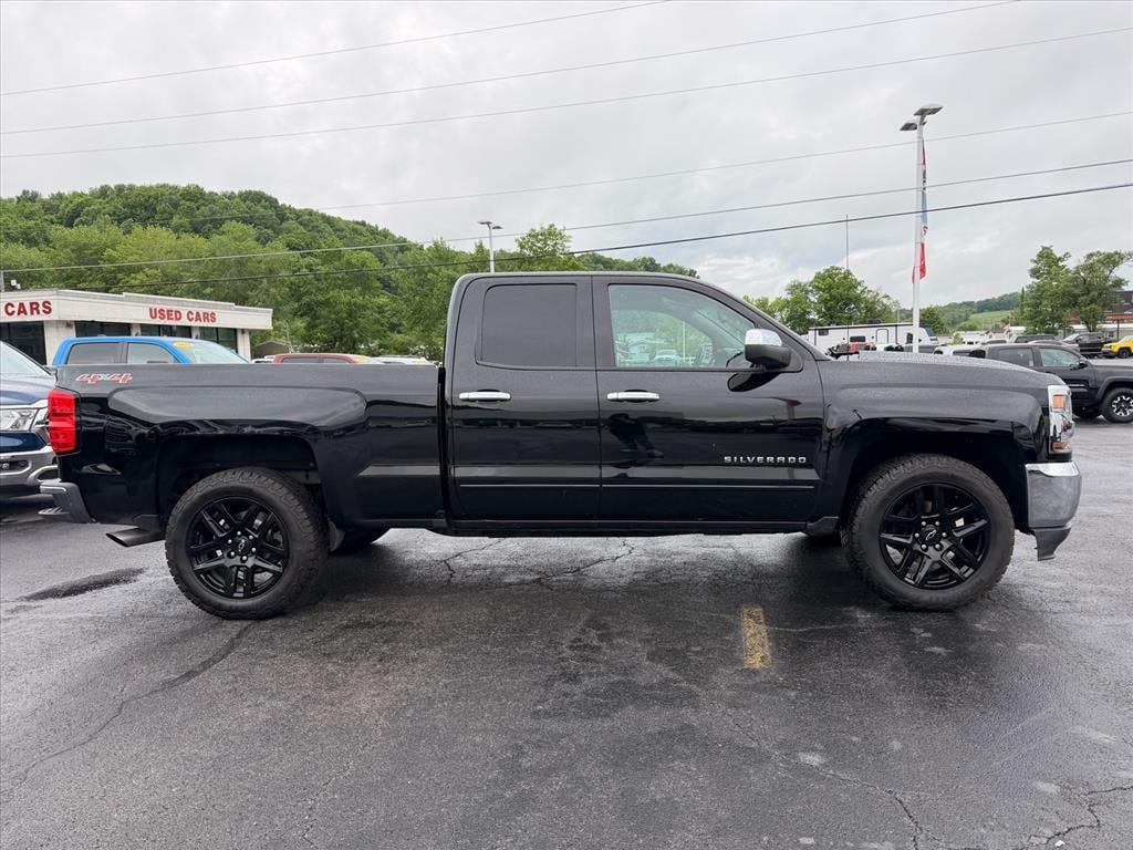 Used 2017 Chevrolet Silverado 1500 LT Truck