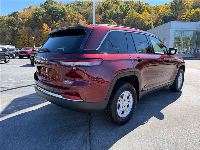 New 2024 Jeep Grand Cherokee Laredo Sport Utility