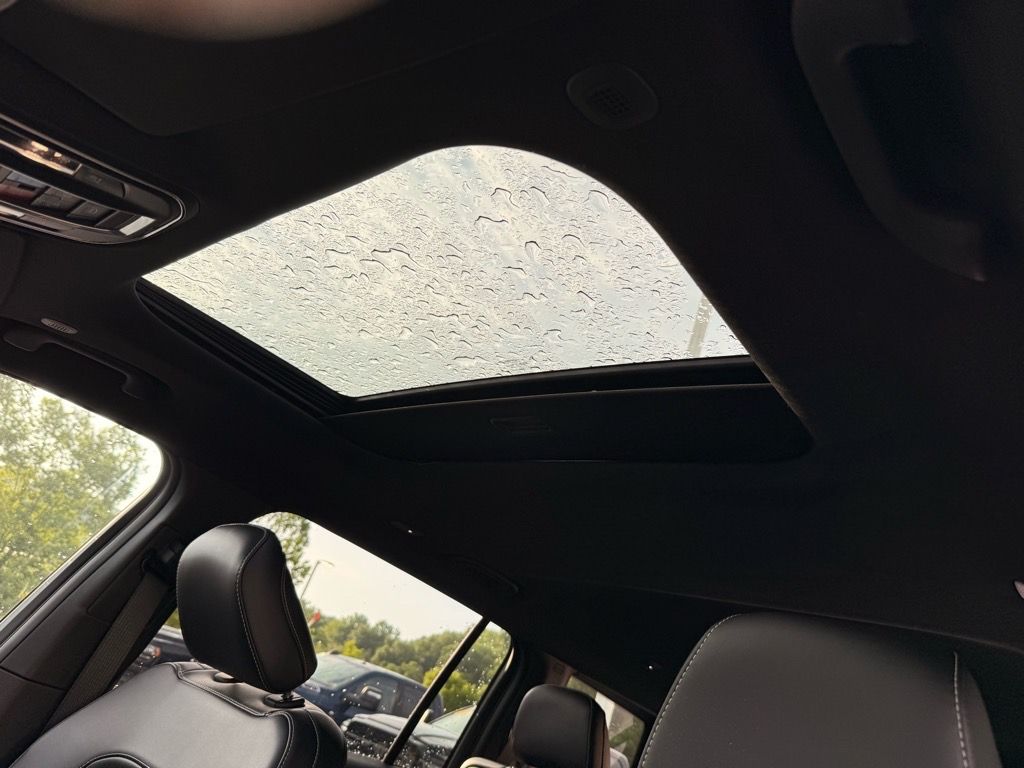 2025 Jeep Grand Cherokee L Altitude - Photo 10