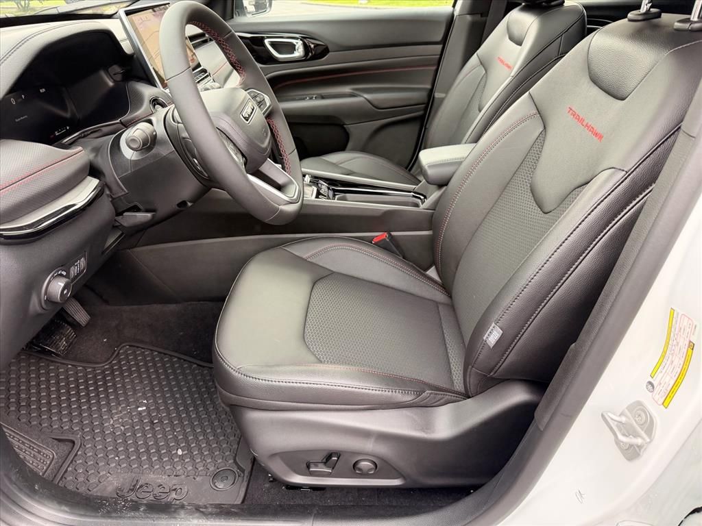 2026 Jeep Compass Trailhawk - Photo 8