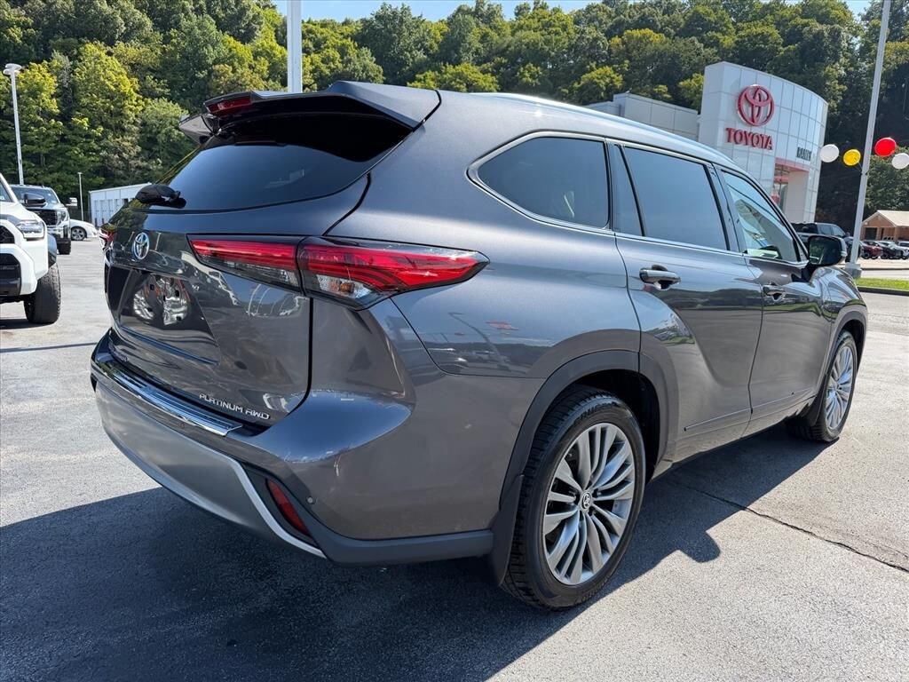 Used 2021 Toyota Highlander Platinum SUV