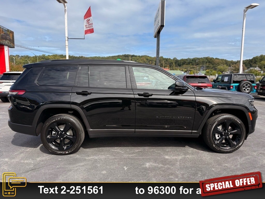 2025 Jeep Grand Cherokee Altitude X photo 2