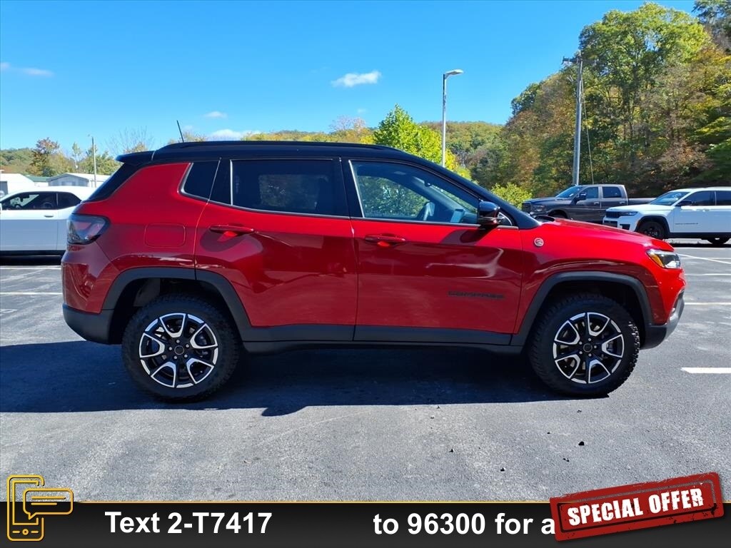 Used 2025 Jeep Compass Trailhawk SUV