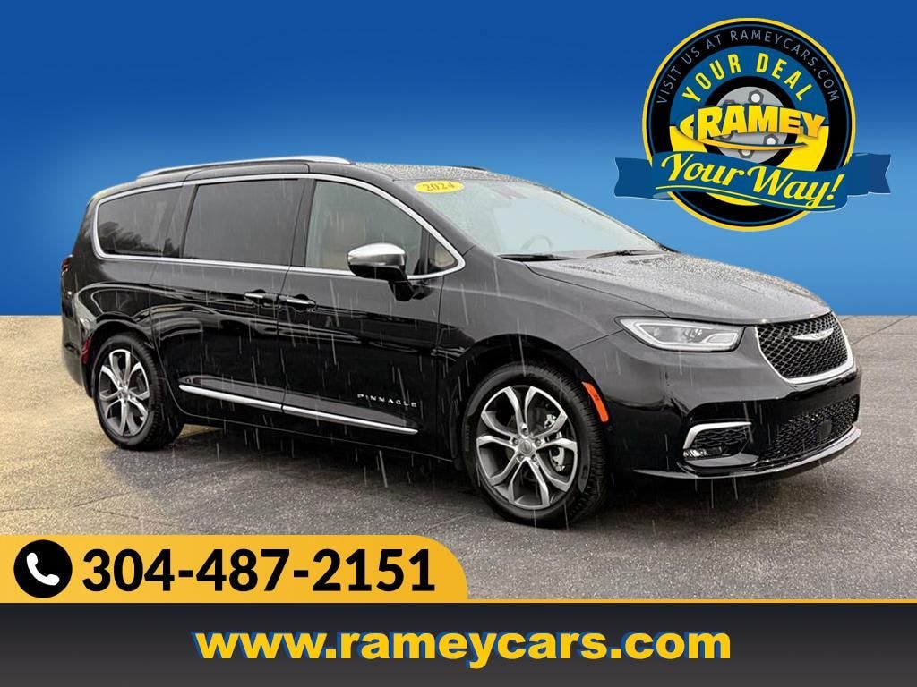 Used 2024 Chrysler Pacifica Pinnacle Minivan/Van
