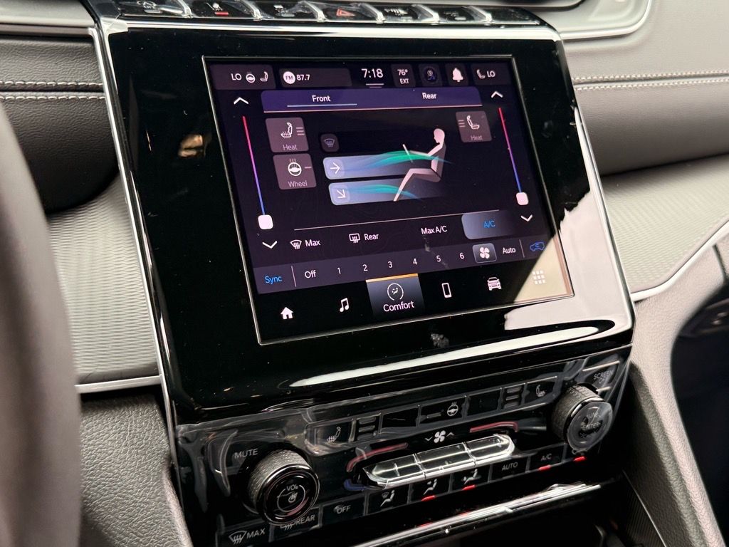 2025 Jeep Grand Cherokee L Laredo - Photo 13