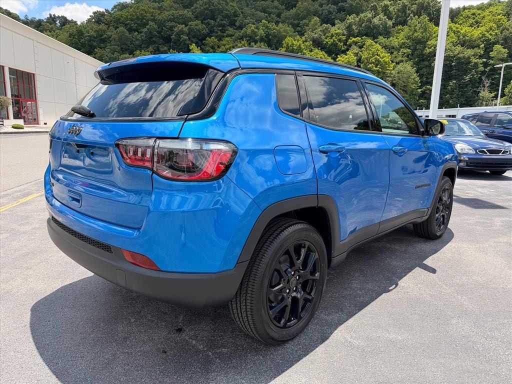 New 2026 Jeep Compass Latitude Sport Utility
