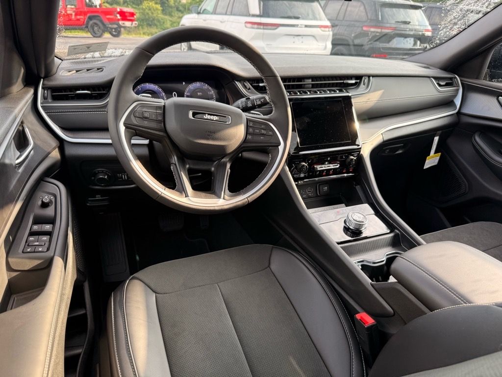 2025 Jeep Grand Cherokee L Altitude - Photo 6