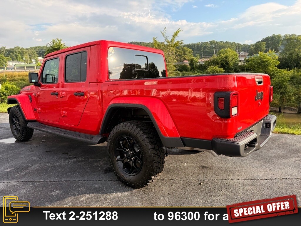 2025 Jeep Gladiator Sport photo 3