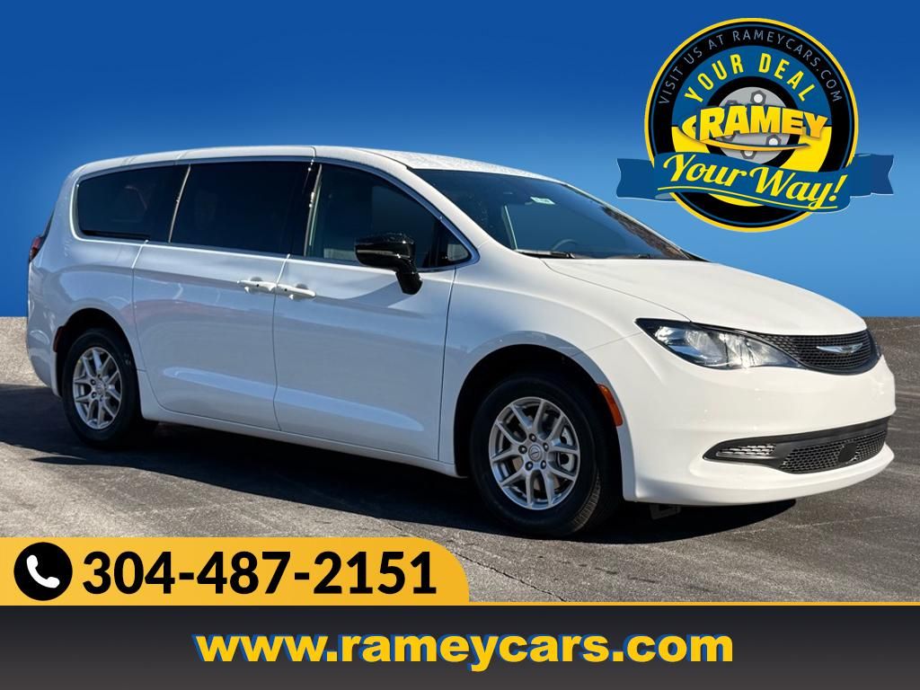 2026 Chrysler Voyager LX's photo