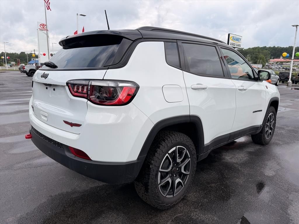2026 Jeep Compass Trailhawk - Photo 4