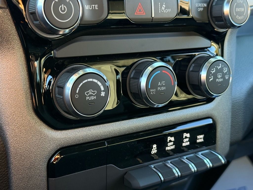 2026 RAM 1500 Tradesman - Photo 15