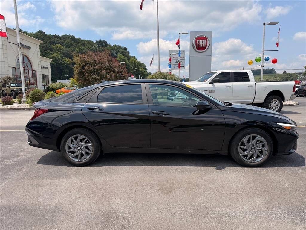 Used 2024 Hyundai Elantra SEL Sedan