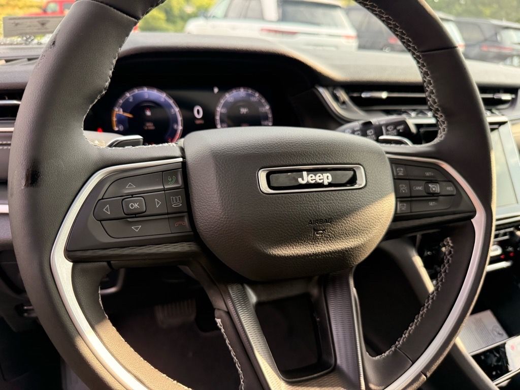 2025 Jeep Grand Cherokee L Altitude - Photo 11