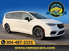 2026 Chrysler Pacifica Select Passenger Van