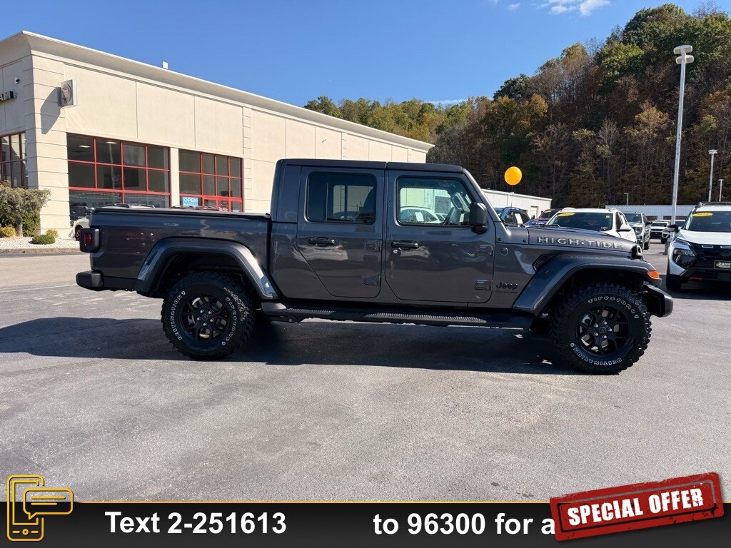 2025 Jeep Gladiator Sport photo 2