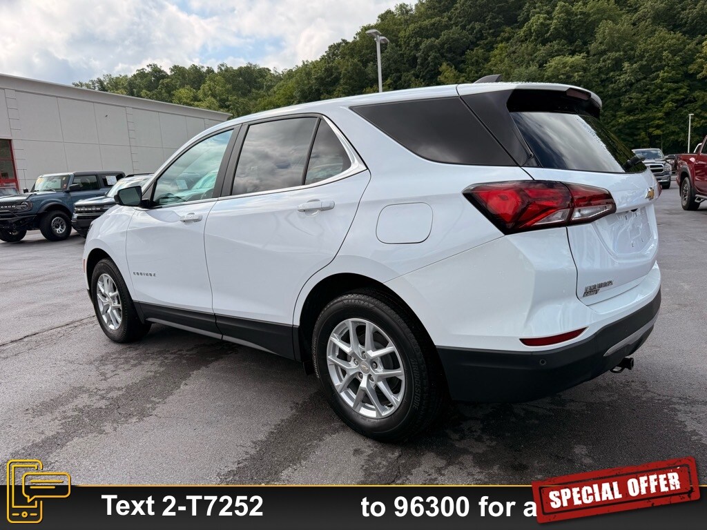 2022 Chevrolet Equinox LT photo 3