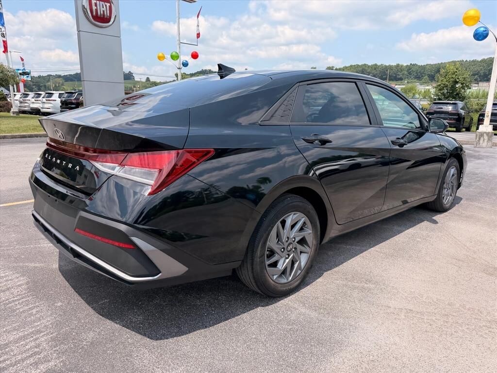 Used 2024 Hyundai Elantra SEL Sedan