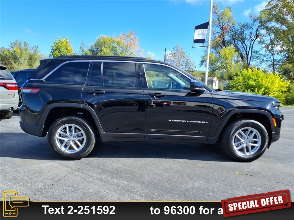 New 2025 Jeep Grand Cherokee LAREDO X 4X4 Sport Utility
