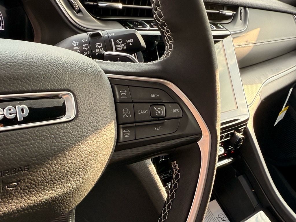 2025 Jeep Grand Cherokee L Altitude - Photo 13