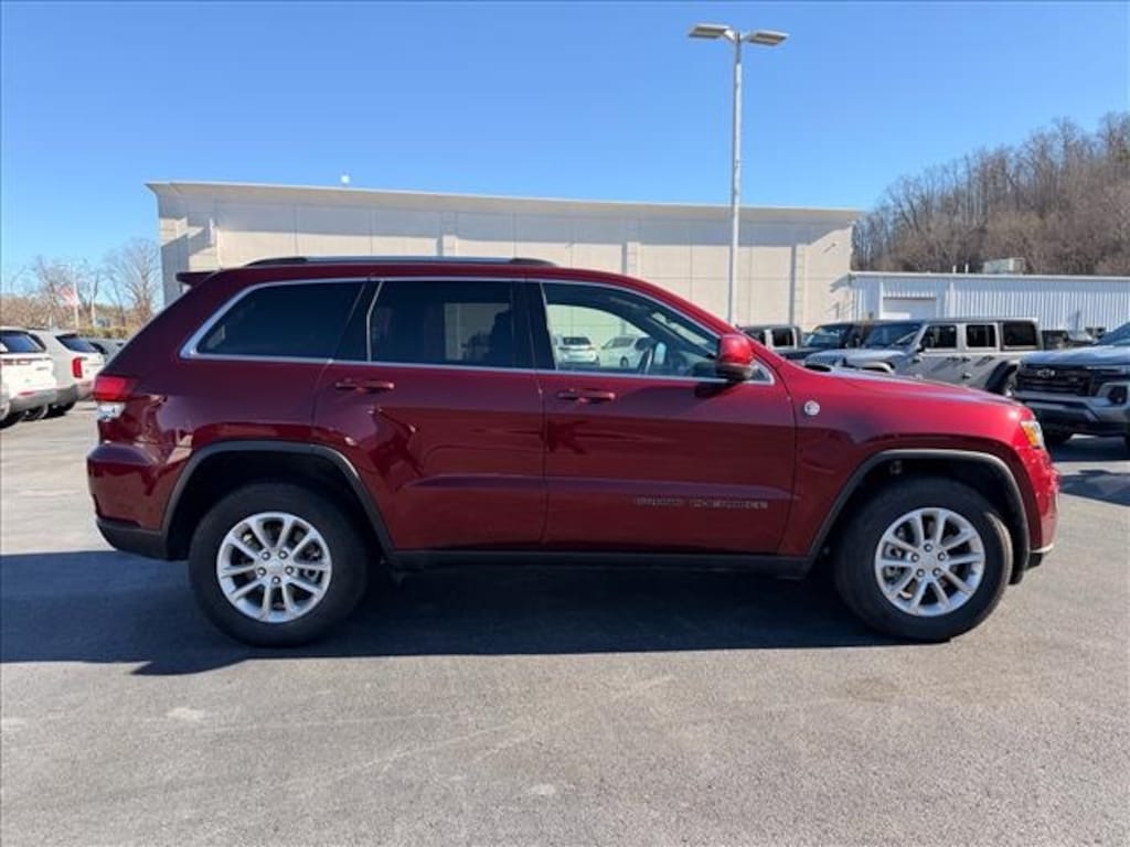 Used 2021 Jeep Grand Cherokee Laredo E SUV