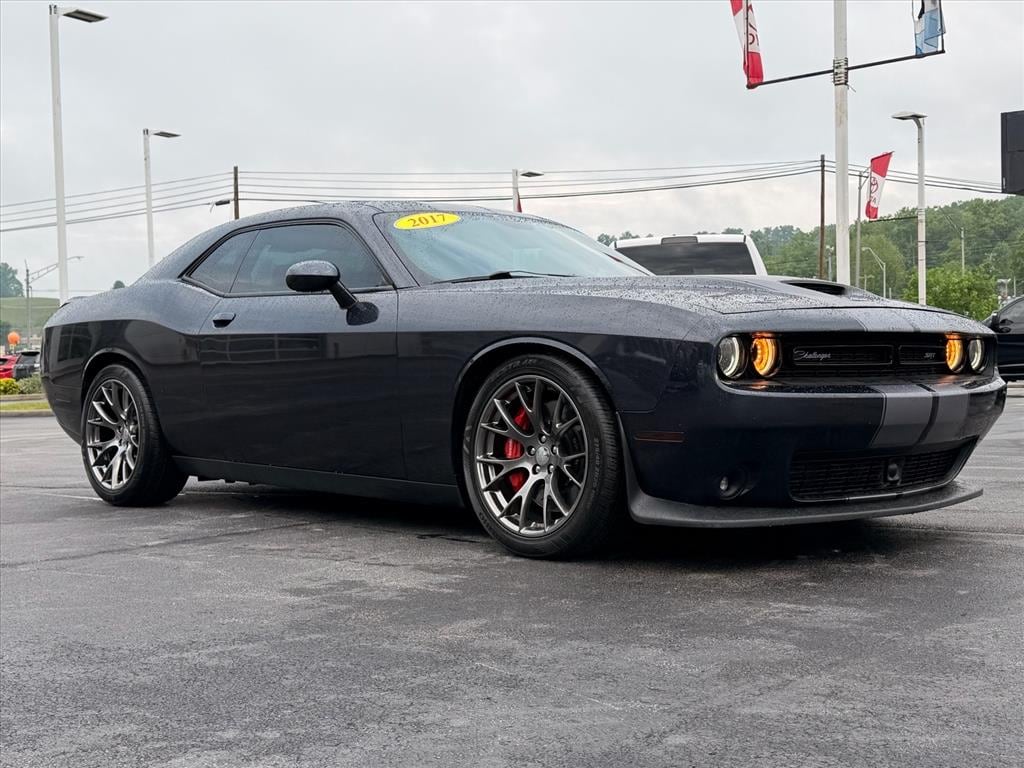 2017 Dodge Challenger SRT 392's photo