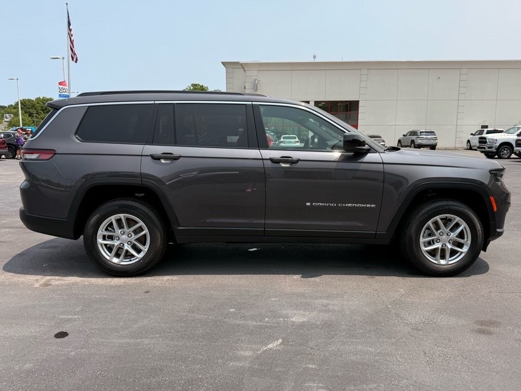 Used 2025 Jeep Grand Cherokee L Laredo SUV