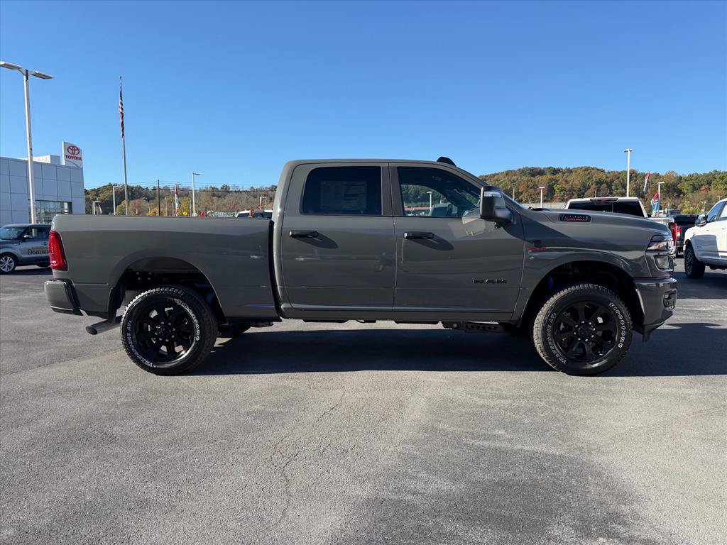 New 2027 Ram 2500 BIG HORN CREW CAB 4X4 6'4 BOX Pickup